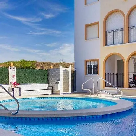 Pink Paraiso - Winter By The Sea Torrevieja