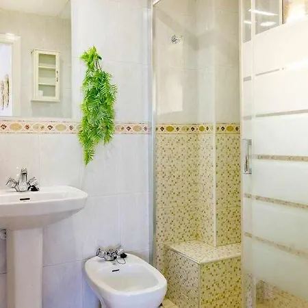 Pink Paraiso - Winter By The Sea *