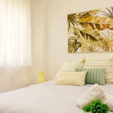 Pink Paraiso - Winter By The Sea Torrevieja