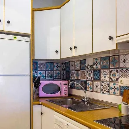 شقة Pink Paraiso - Winter By The Sea تورّيفيِخا